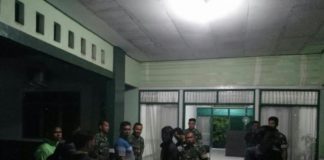 Dibuntuti dari Mempawah Pencuri Motor Dibekuk di Kubu Raya DIAMANKAN. Terduga pelaku (duduk) curanmor saat diamankan di Mako Ajendam, Ahad (20/5) malam--Pendam for RK