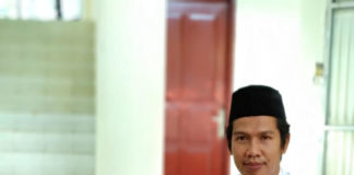 Publik Harus Objektif, Perbedaan Arti Aulia Saling Berkaitan AHLI TAFSIR. Ahli tafsir dari Yayasan Hidayatullah Balikpapan, Masykur Suyuti, ditemui Kaltim Post, Rabu (6/6). Dina Angelina-Kaltim Post