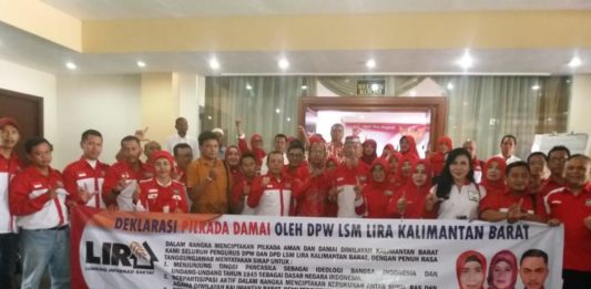 FMI Berharap tanpa Ada Intimidasi DEKLARASI. LIRA Kalbar melakukan Deklarasi Pilkada Damai Anti Hoax di Hotel Kapuas Darma, Kamis (21/6). Andi Ridwansyah-RK