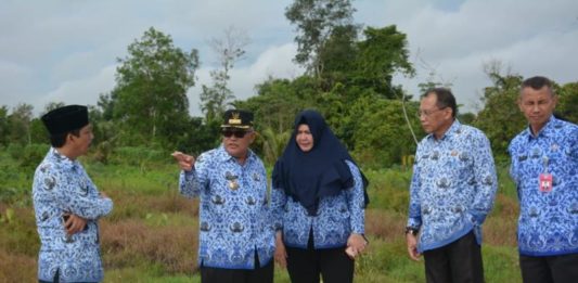 Tinjau Lokasi Pembangunan Perkantoran Kubu Raya Bupati: Masyarakat Harus Aktif Mengawasi Pembangunan