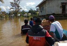 Relawan Nusantara Berbakti untuk Negeri Siaga Banjir. Relawan Nusantara melakukan kegiatan siaga banjir di Kabupaten Kapuas Hulu, Desember 2017. Relawan Nusantara for Rakyat Kalbar