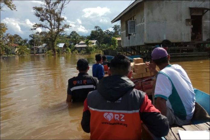 Siaga Banjir. Relawan Nusantara melakukan kegiatan siaga banjir di Kabupaten Kapuas Hulu, Desember 2017. Relawan Nusantara for Rakyat Kalbar