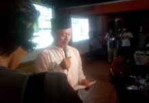 Edi Kamtono Nyatakan Kemenangannya PIDATO KEMENANGAN. Edi Rusdi Kamtono memberikan pidato kemenangannya di Gang Casa Paris Jalan Parit H Huzin 2, Pontianak, Rabu (27/6) malam. Gusnadi-RK