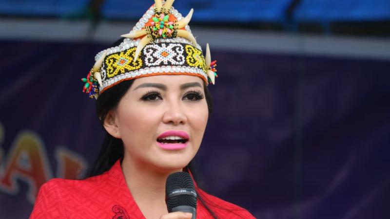 Calon Gubernur Kalimantan Barat nomor urut 2, dr. Karolin Margret Natasa