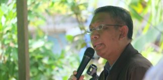 Di Sungai Itik, Cagub Kalbar Sutarmidji Serukan Tolak Politik Uang Calon Gubernur Kalbar nomor urut tiga Sutarmidji (Kang Enchus for Equator)