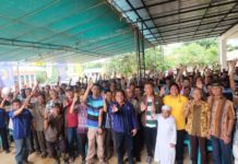 Telusuri Ratusan KIlometer Jalan Rusak, Sutarmidji Penuhi Silaturahim dengan Masyarakat Merangkai Calon Gubernur Kalbar nomor urut tiga Sutarmidji (Kang Enchus for Equator)