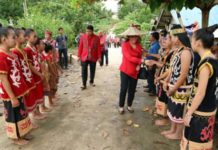 Karolin : DAD Harus Jadi Garda Terdepan Membela Pancasila Calon Gubernur Kalimantan Barat nomor urut 2, dr. Karolin Margret Natasa