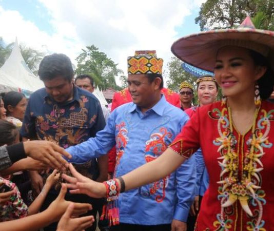 Karolin Siap Dorong Pemkab Maksimalkan Pendampingan untuk Pemdes Calon Gubernur Kalimantan Barat nomor urut 2, dr. Karolin Margret Natasa