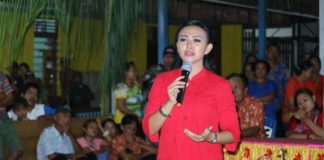 Karolin Minta DAD dan Pemerintah Kerjasama Cari Solusi Masalah Masyarakat Calon Gubernur Kalimantan Barat nomor urut 2, dr. Karolin Margret Natasa