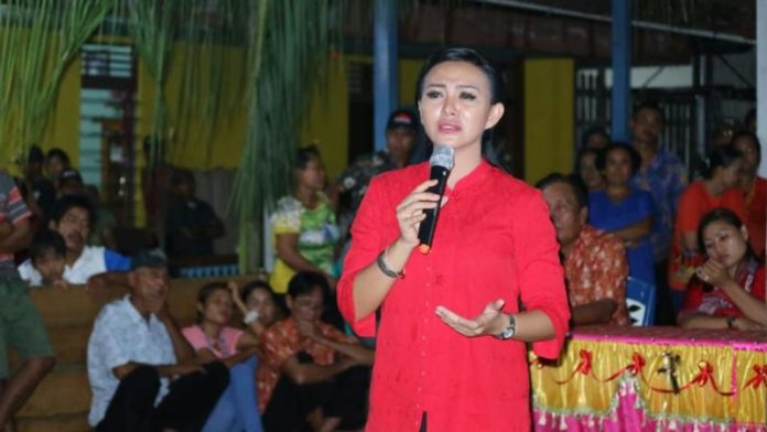 Calon Gubernur Kalimantan Barat nomor urut 2, dr. Karolin Margret Natasa