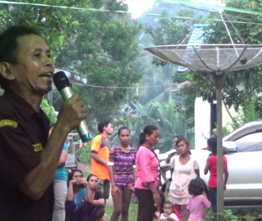 Tokoh Adat di Melawi Ingin Karolin Lanjutkan Pembangunan Menuju Kalbar Hebat Tokoh Adat di Melawi