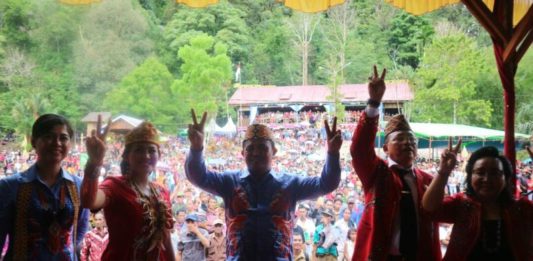 Mantan Bupati Pontianak Nilai Karolin-Gidot Miliki Modal Lengkap Pimpin Kalbar Pasangan calon Gubernur dan Wakil Gubernur Kalbar nomor urut 2, Karolin Margret Natasa dan Suryadman Gidot