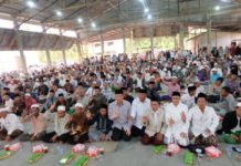 Sutarmidji: Mari Tolak Segala Bentuk Intimidasi Masyarakat Mempawah menyambut meriah kehadiran Calon Gubernur Kalimantan Barat nomor 3, Sutarmidji pada acara silaturahim dan buka puasa bersama dengan para tokoh Madura se-Kabupaten Mempawah, Minggu (3/6).