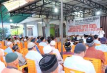 Bertemu Sutarmidji, Masyarakat Singkawang: Kalbar Butuh Pemimpin yang Tegas dan Visioner Calon Gubernur Kalbar nomor urut tiga Sutarmidji saat berada di Singkawang (Kang Enchus for Equator).