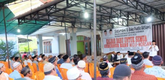 Bertemu Sutarmidji, Masyarakat Singkawang: Kalbar Butuh Pemimpin yang Tegas dan Visioner Calon Gubernur Kalbar nomor urut tiga Sutarmidji saat berada di Singkawang (Kang Enchus for Equator).