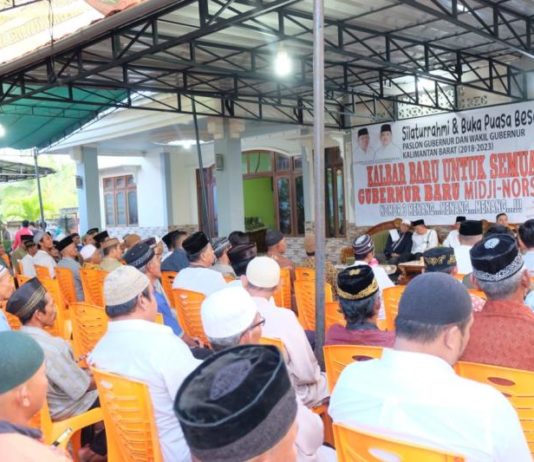 Bertemu Sutarmidji, Masyarakat Singkawang: Kalbar Butuh Pemimpin yang Tegas dan Visioner Calon Gubernur Kalbar nomor urut tiga Sutarmidji saat berada di Singkawang (Kang Enchus for Equator).