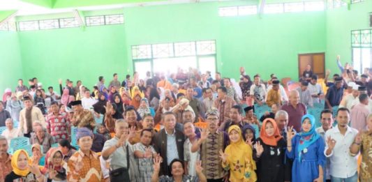 Ini Tujuan Pertemuan Sutarmidji dan Tokoh Masyarakat Singkawang Calon Gubernur Kalimantan Barat nomor 3, Sutarmidji bersilaturahim dengan para tokoh masyarakat dan agama se-Kota Singkawang (Kang Enchus for Equator)