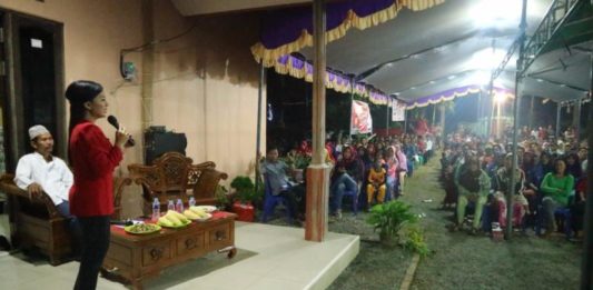 Masyarakat Rasau Jaya Dukung Kerabatnya Jadi Gubernur Kalbar Calon Gubernur Kalbar nomor urut 2, Karolin Margret Natasa