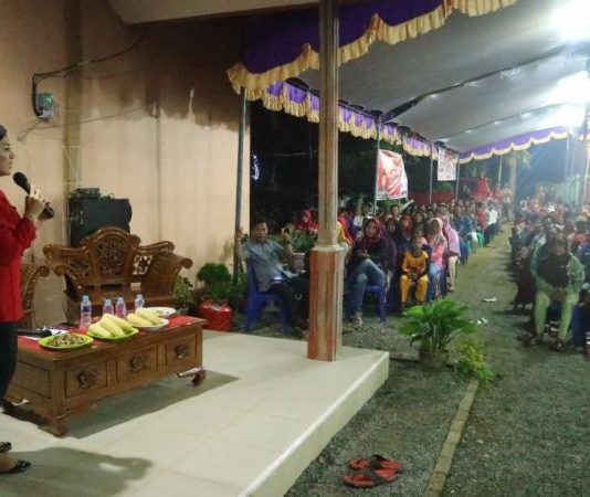 Masyarakat Rasau Jaya Dukung Kerabatnya Jadi Gubernur Kalbar Calon Gubernur Kalbar nomor urut 2, Karolin Margret Natasa