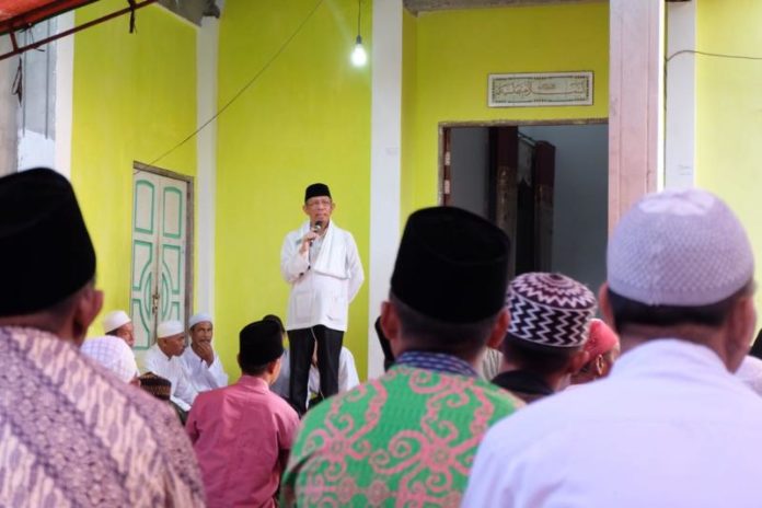 Calon Gubernur Kalbar nomor urut tiga Sutarmidji Buka Puasa Bersama dengan masyarakat Mekarsari Kecamatan Sungai Raya, Kabupaten Kubu Raya (Kang Enchus for Equator).