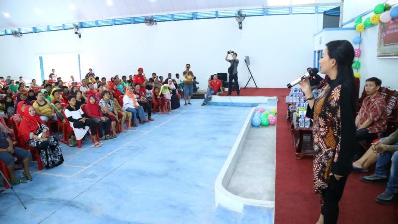 Calon Gubernur Kalbar nomor urut 2, Karolin Margret Natasa
