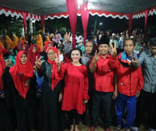 Warga Kubu Raya Nilai, Kerja Karolin untuk Masyarakat Kalbar Sudah Terbukti Calon Gubernur Kalbar nomor urut 2, Karolin Margret Natasa