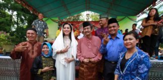 Karolin Ajak Masyarakat Peduli Terhadap Pilkada Calon Gubernur Kalbar nomor urut 2, Karolin Margret Natasa