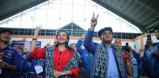 Karolin -Gidot Siap Tingkatkan Pembangunan Sdm Kalbar Pasangan calon Gubernur Kalbar Karolin Margret Natasa-Suryadman Gidot.