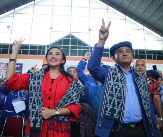 Karolin -Gidot Siap Tingkatkan Pembangunan Sdm Kalbar Pasangan calon Gubernur Kalbar Karolin Margret Natasa-Suryadman Gidot.