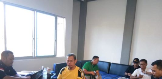 Tim YAS Laporkan Temuan DPT Ganda ke Panwaslu Tim YAS Saat Melaporkan DPT Ganda ke Panwaslu--ist