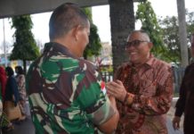 Mari Saling Memaafkan di Hari Kemenangan SILATURAHMI. Bupati Kubu Raya, H Rusman Ali menghadiri silaturahmi Idul Fitri 1439 Hijriah ke rumah Pj Gubernur Kalbar, Dodi Riyadmadji serta ke kediaman Kapolda Kalbar, Irjen Pol Didi Haryono dan Pangdam XII/Tanjungpura Mayjen TNI Achmad Supriyadi. Humas for Rakyat Kalbar