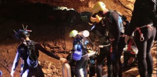 Drama Remaja Dalam Gua EVAKUASI. Penyelamatan 12 remaja dan seorang pelatih sepakbola di gua Tham Luang, Thailand. Reuters