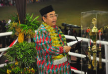 Ribuan Warga Padati GOR Opu Daeng Manambon BUKA MTQ. Pj Gubernur Kalimantan Barat, Dody Ryadmadji dan Bupati Mempawah, H Ria Norsan menyampaikan kata sambutan ketika acara Pembukaan MTQ XXVII Kalbar di GOR Opu Daeng Mempawah, Minggu (1/7).