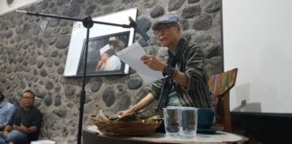 Meliuk-liuk di Sumba