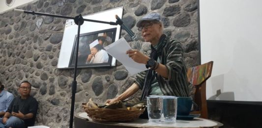 Meliuk-liuk di Sumba