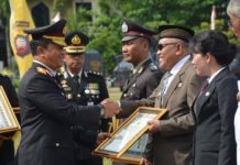 Bupati Kubu Raya Terima Penghargaan Kapolda Kalbar