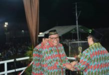 Bonus Naik Haji Jika Dapat Mempertahankan Juara Umum Piala Bergilir. Bupati Kubu Raya, H Rusman Ali menyerahkan piala bergilir kepada Pj Gubernur Kalbar, Dodi Riyadmadji pada pembukaan MTQ Tingkat Provinsi Kalbar ke-XXVII di Stadion Opu Daeng Menambon Mempawah, Minggu (1/7) malam. Humas for Rakyat Kalbar