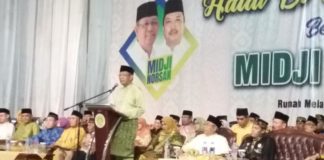 Midji Pastikan Pendidikan Gratis GUBERNUR TERPILIH. Sutarmidji memberikan sambutanya dalam acara halal bihalal di Rumah Adat Melayu Jalan Sultan Syahrir, Pontianak, Senin malam (10/7). Andi Ridwansyah-RK