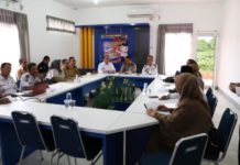 Car Free Day Akan Diaktifkan RAPAT. Kadishub Singkawang, Drs Sumastro, MSi memimpin rapat Forum LLAJ Kota Singkawang di Kantor Dishub Singkawang, Selasa (3/7)--SUHENDRA RK