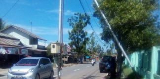 Tiang Listrik Ancam Keselamatan Warga