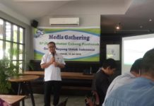 BPJS Kesehatan Kesulitan Jangkau Peserta Pedesaan MEDIA GATHERING. Ansharuddin memaparkan dikegiatan Media Gathering dalam rangka HUT BPJS Kesehatan ke 50 bertajuk 'Gotong Royong untuk Indonesia' yang digelar di Botani, Senin (16/7). Nova Sari-RK