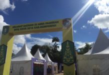 Ayo Ramaikan Mempawah! Finishing. kabupaten/kota se-Kalbar menyelesaikan pembuatan stand sebelum pembukaan MTQ XXVII tingkat Provinsi Kalbar di komplek Stadion Opu Daeng Manambon, Mempawah. Ari Sandy