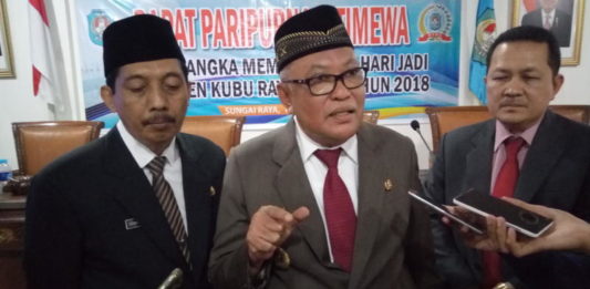 Status Batas Wilayah Perumnas IV Menanti Keputusan Kemendagri Bupati H Rusman Ali dan Wabup Hermanus serta Pj Sekda Kubu Raya, H Odang Prasetyo