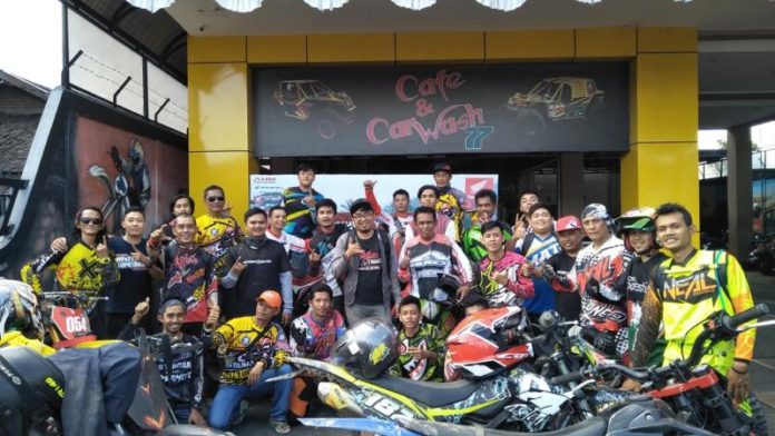 ROADVENTURE. Para peserta dari komunitas Honda di bawah naungan HWBC yang mengikuti Nasional Honda Roadventure, kemarin. Astra Motor for RK