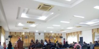 APBD 2019 Diproyeksi Rp1,1 Triliun RP1,1 TRILIUN. Sidang Paripurna Pengantar KUA PPAS APBD 2019 di Gedung DPRD Sekadau, Senin (23/7). Dalam sidang tersebut, APBD Sekadau 2019 diproyeksi mencapai Rp1,1 triliun. Abdu Syukri