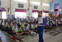 Astra Motor Bekali Safety Riding SAFETY RIDING. Tim safety riding Astra Motor mengedukasi siswa baru SMAS Santo Paulus Pontianak, Selasa (10/7). Astra Motor for RK