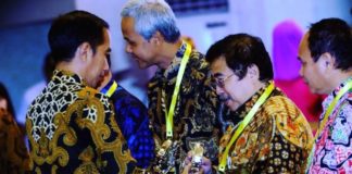 TPID Kalbar Terbaik se Kalimantan TERBAIK SE KALIMANTAN. Pj Gubernur Kalbar Dodi Riyadmadji menerima penghargaan TPID Terbaik se Kalimantan yang diserahkan Presiden RI Joko Widodo di Jakarta, Kamis (26/7). Humas Pemprov for RK