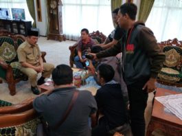 WAGUB TERPILIH. Ria Norsan saat dijumpai awak media di ruang kerja Bupati Mempawah, Senin (9/7). Ari Sandy-RK