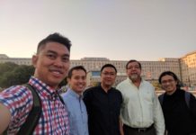 Batu Ginjal di Tangan Boyke LANJUT STUDI DI BELANDA. Dokter Boyke Subali (paling kanan) bersama kawan-kawannya saat melanjutkan studi di Belanda. Boyke for Dahlan Iskan