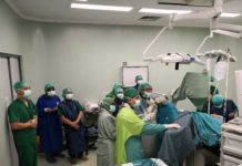 Serba Ada di Samarinda OPERASI BATU GINJAL. Tim dokter RS WAHAB Syahranie Samarinda melakukan operasi batu ginjal terhadap istri saya, di ruang operasi RS WAHAB Syahranie Samarinda, Jumat (6/7).